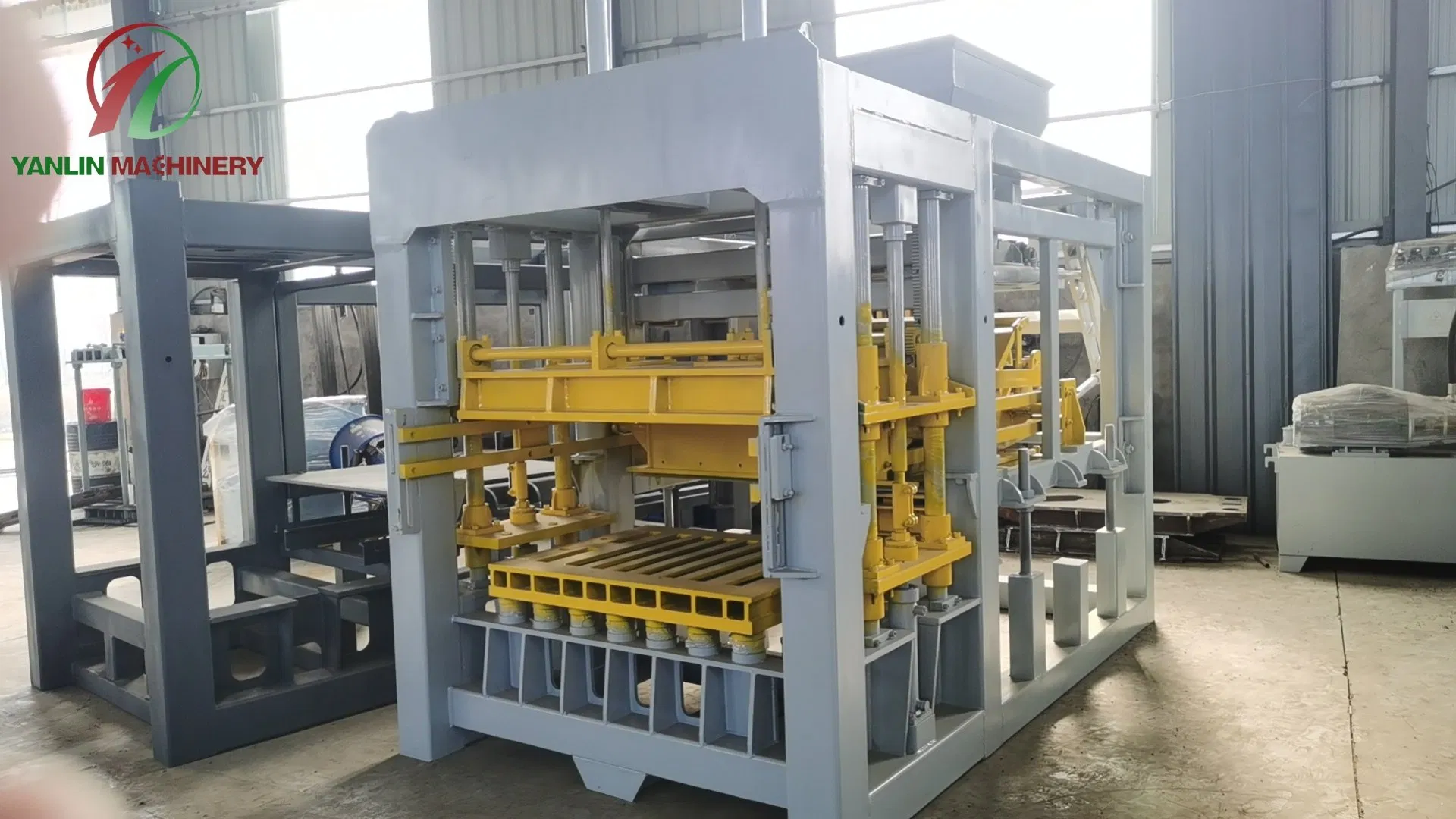 6 8 Inch Qt4-15 Fully Automatic Hydraulic PLC Brick Production Line Hollow Block Making Machine