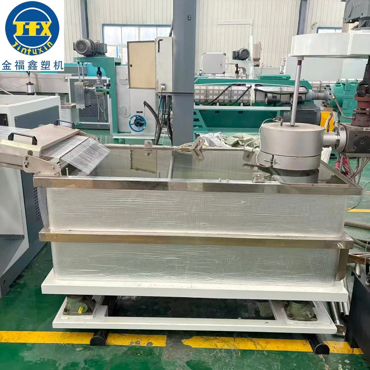 Linea di estrusione per la produzione di filato monofilamento in PE per scope e spazzole con estrusore a singola vite completamente automatico