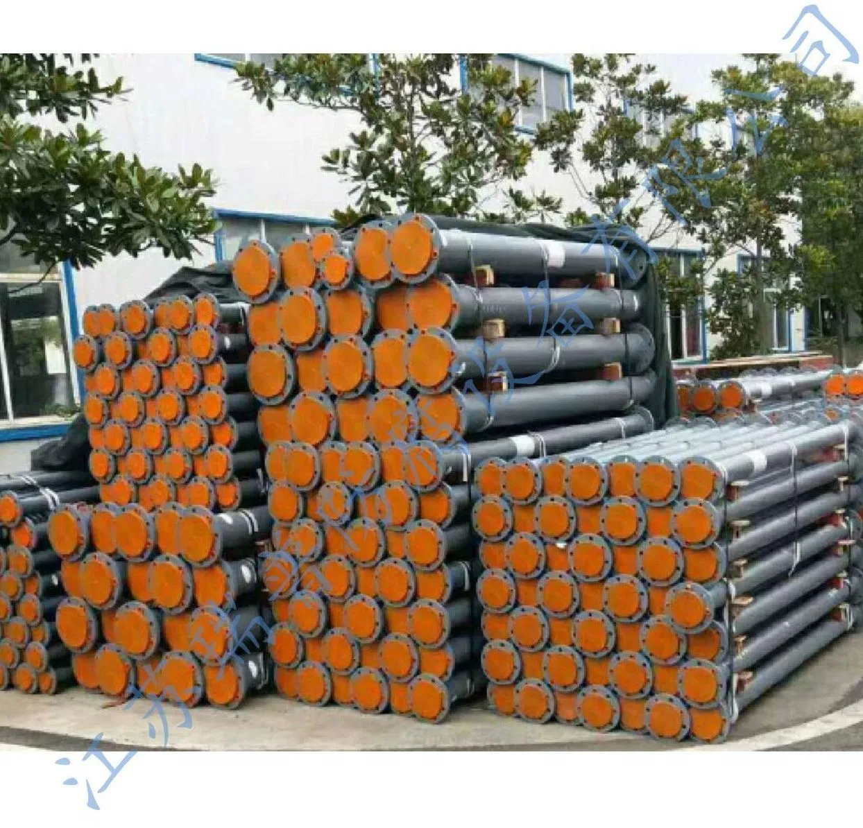 Raccordi per tubazioni chimiche resistenti alla corrosione, rivestiti in PTFE e con connessione a flangia