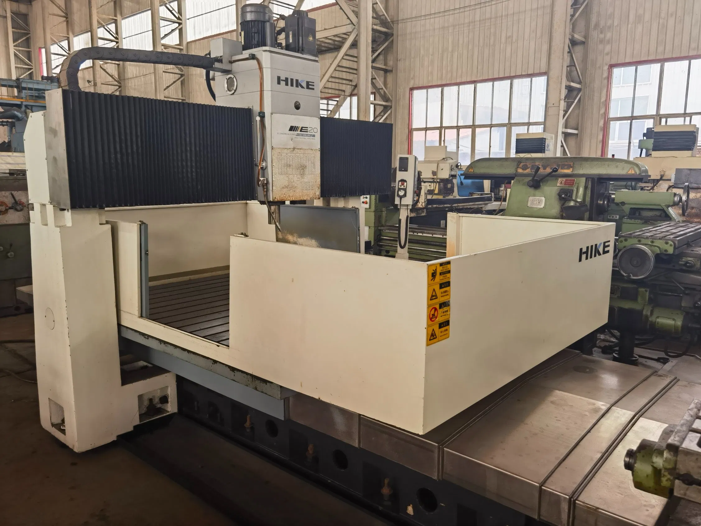 Gebrauchte CNC-Drehmaschine mit fortschrittlichen Funktionen