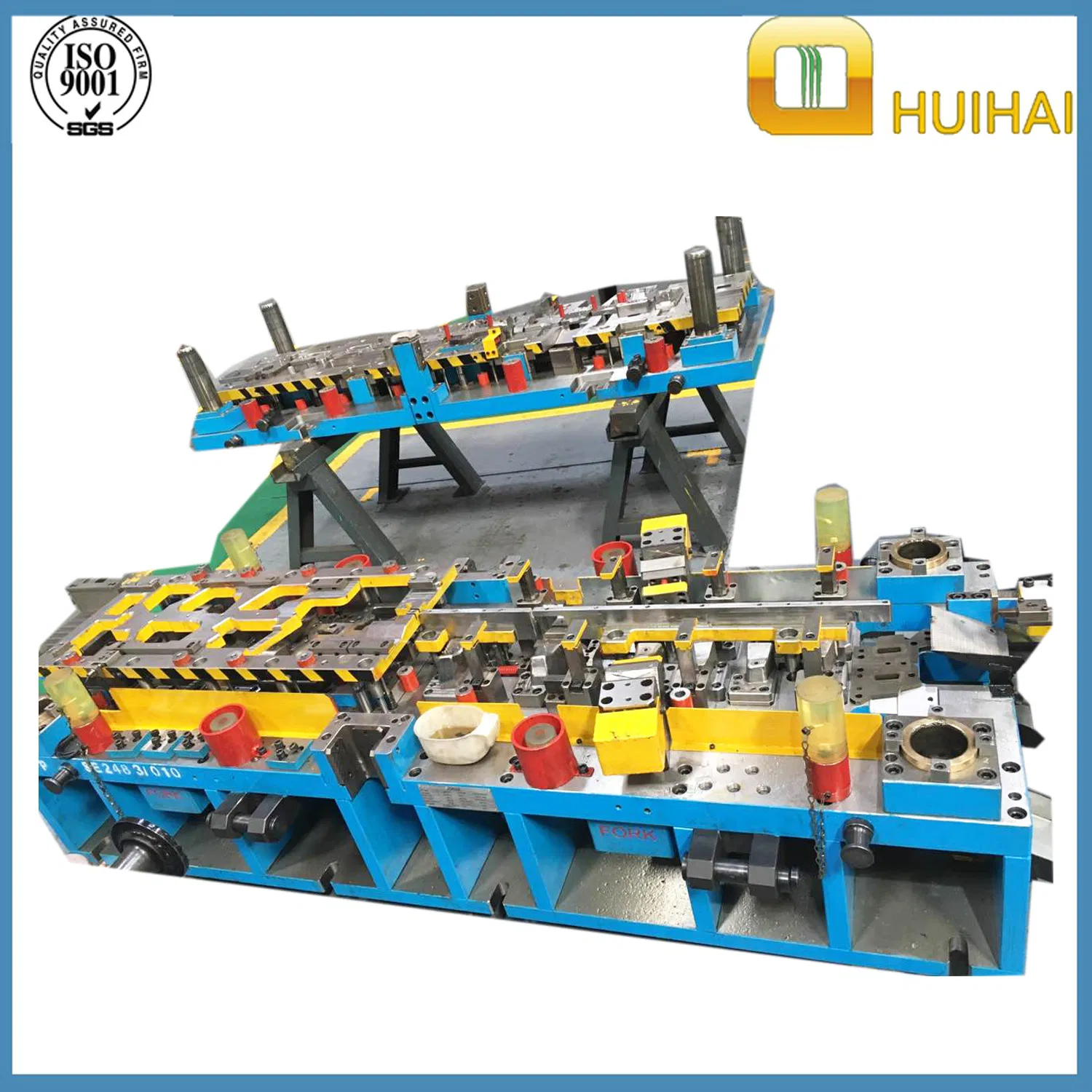 Customized OEM ODM Precision Progressive Stamping Die for Auto Automotive Bracket Car Body Mounting Bracket Parts