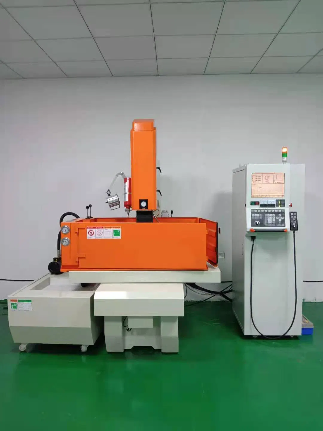 ZNC EDM Die Sinking Machine for Precision Machining
