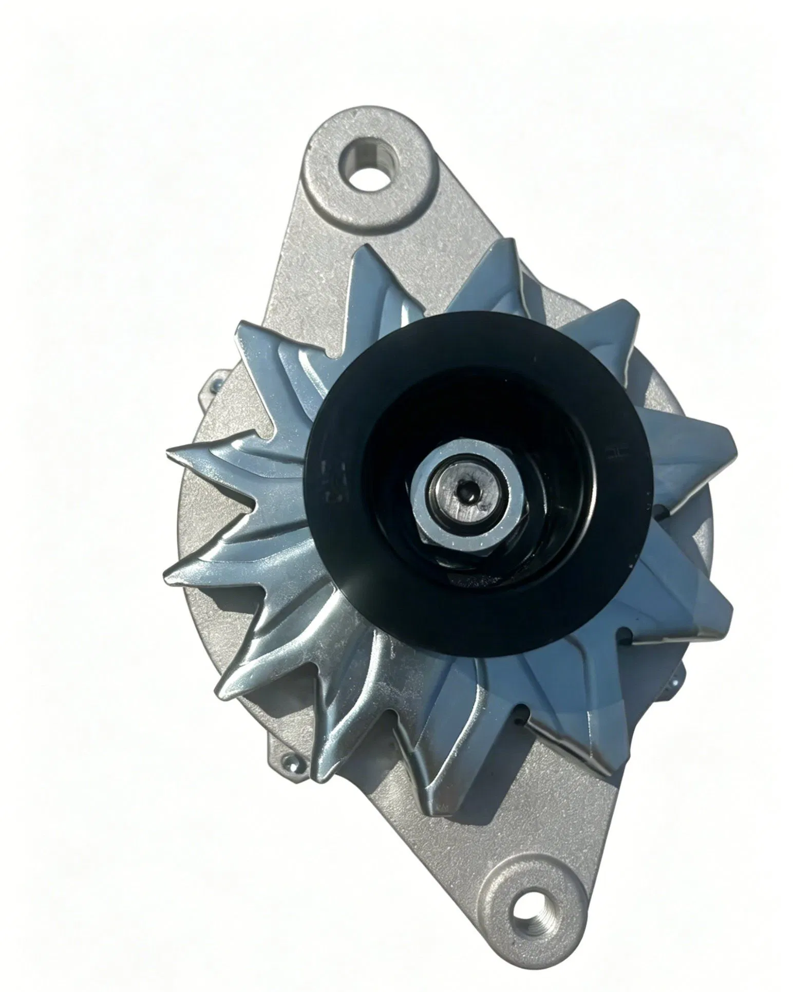 Alternator C4938600 37n-01010 for Dongfeng 4bt 6bt 6CT Diesel Engine