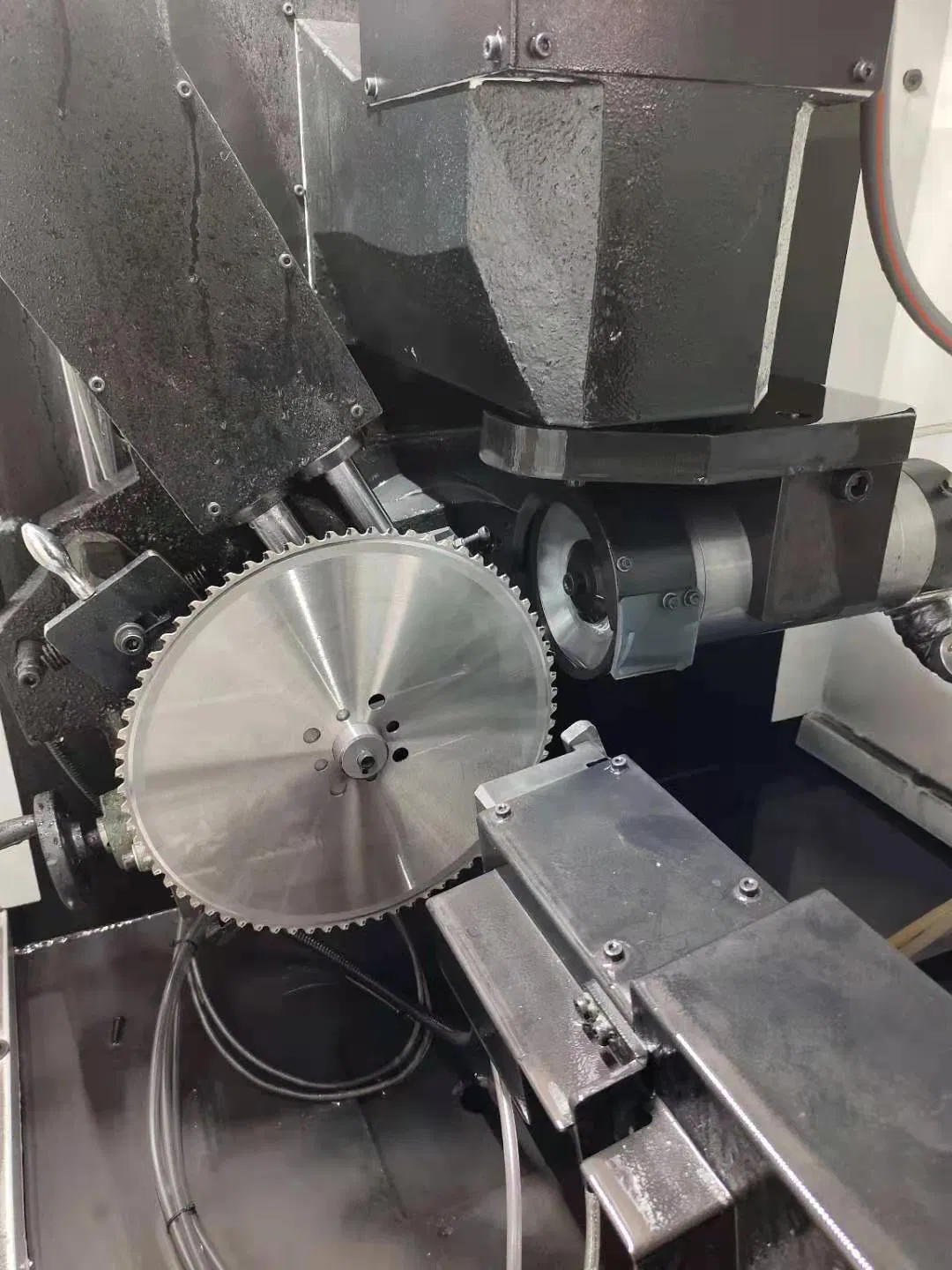 TCT Circular Saw Blade Grinding Machine with Robot
