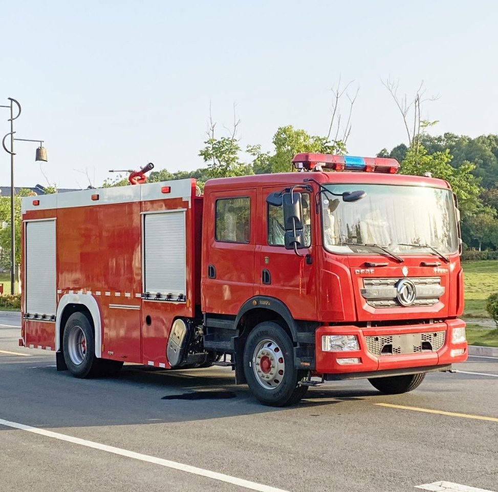 Dongfeng Duolika D9 Autopompa Antincendio a Schiuma da 6,1 Tonnellate