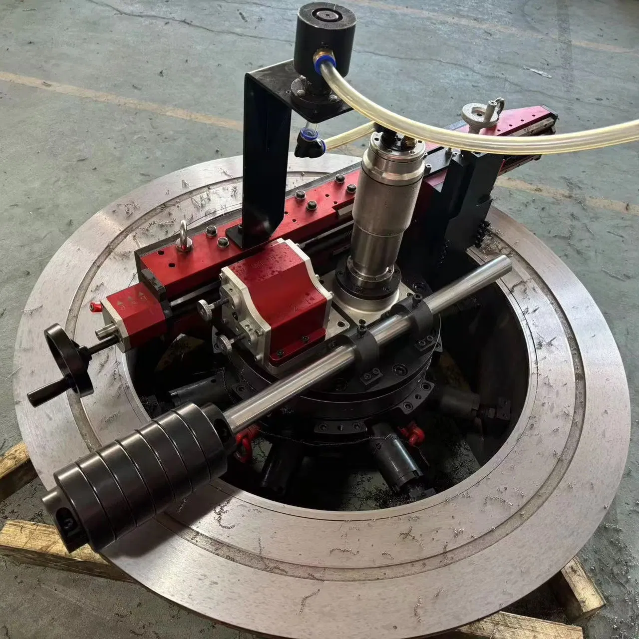 FLP-1650 ID Fresatrice per Flange Pneumatica o Elettrica Macchina Portatile per la Lavorazione delle Flange 20"-65"